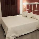 Ghala Oda ve Kahvaltı 3*
